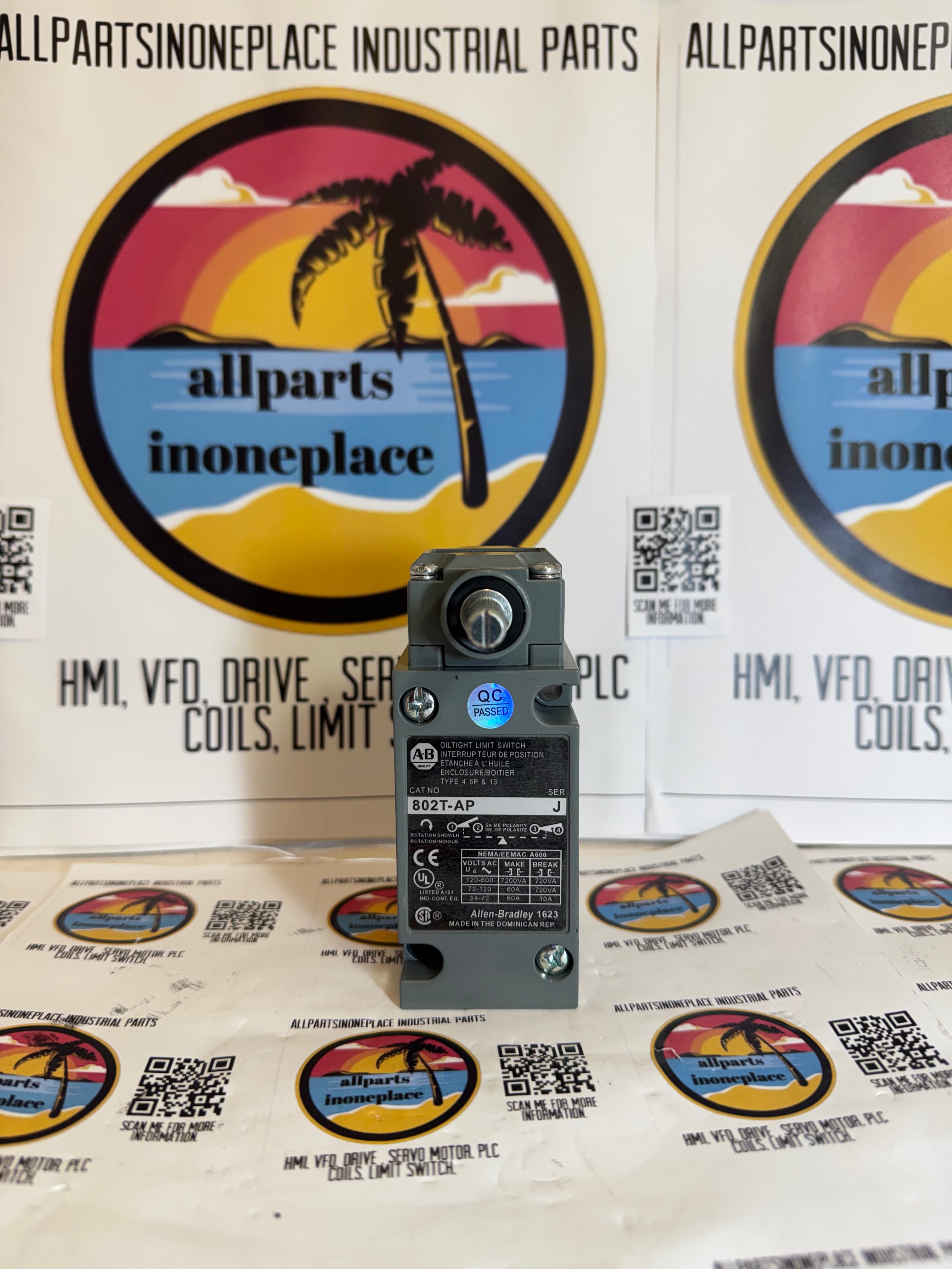 ALLEN BRADLEY 802T-AP J LIMIT SWITCH SER J 802TAPJ OILTIGHT 4 Circuits 802T