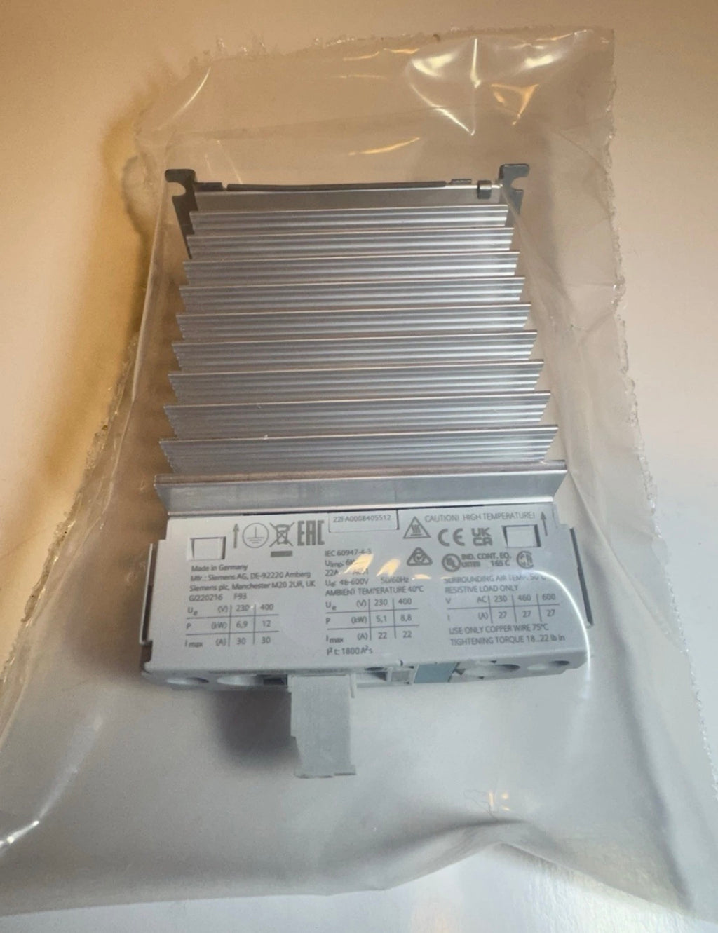 1 pc SIEMENS 3RF2330-1AA45 Ssc 30A 48-600V Zero Scrw 4-30Vdc Coil