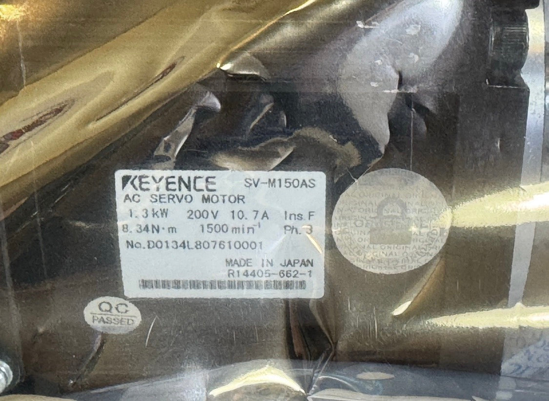 Keyence SV-M500AS Servo Motor Straight Axis1. 3 kW 200V 10.7A F 8.34N•m 1500 MTS