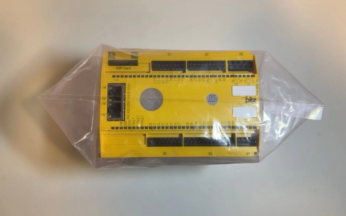 PILZ PNOZ-M1P-ETH PNOZM1PETH  Ident.No: 773102  773103  773104 multi base module