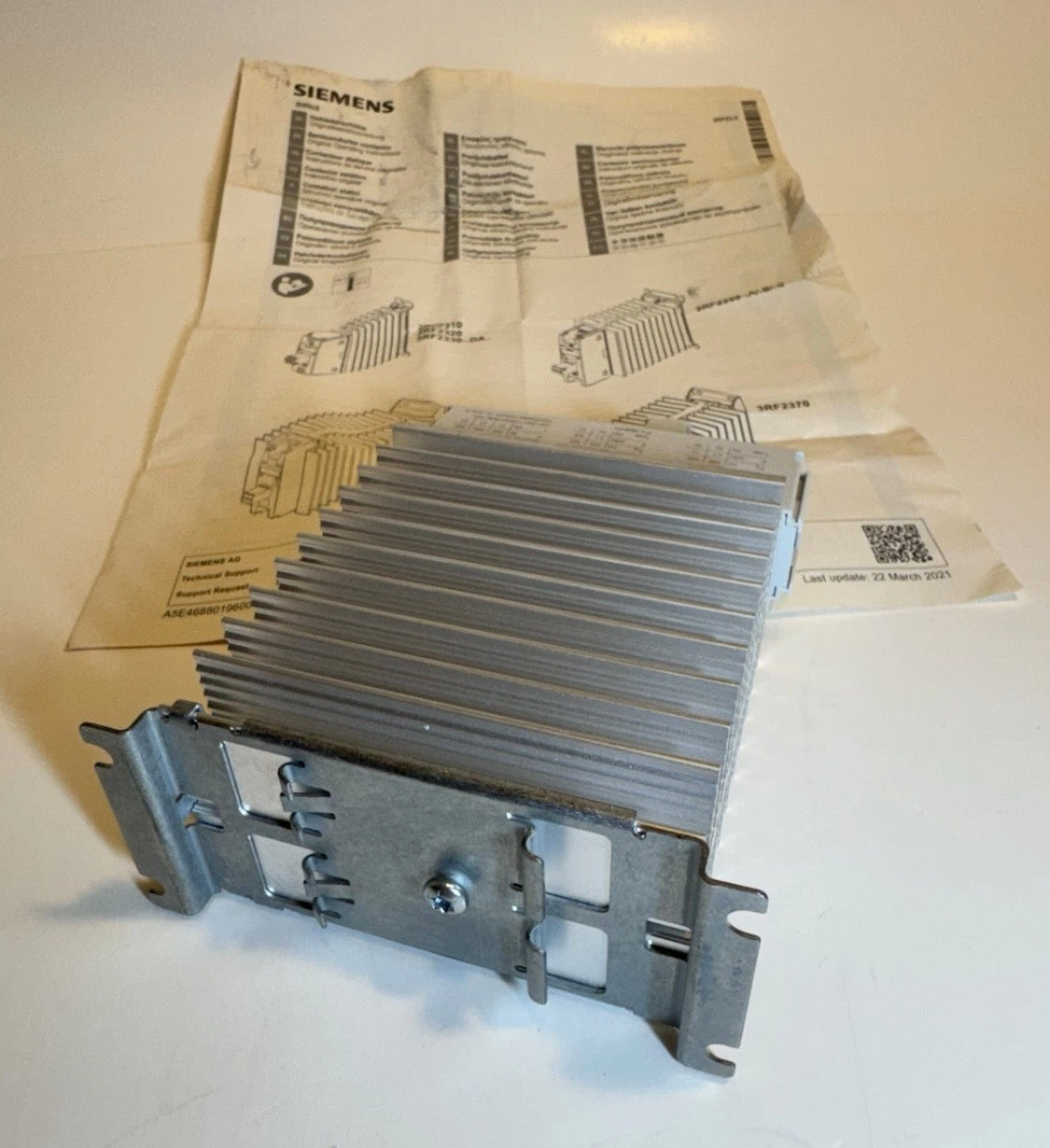 1 pc SIEMENS 3RF2330-1AA45 Ssc 30A 48-600V Zero Scrw 4-30Vdc Coil