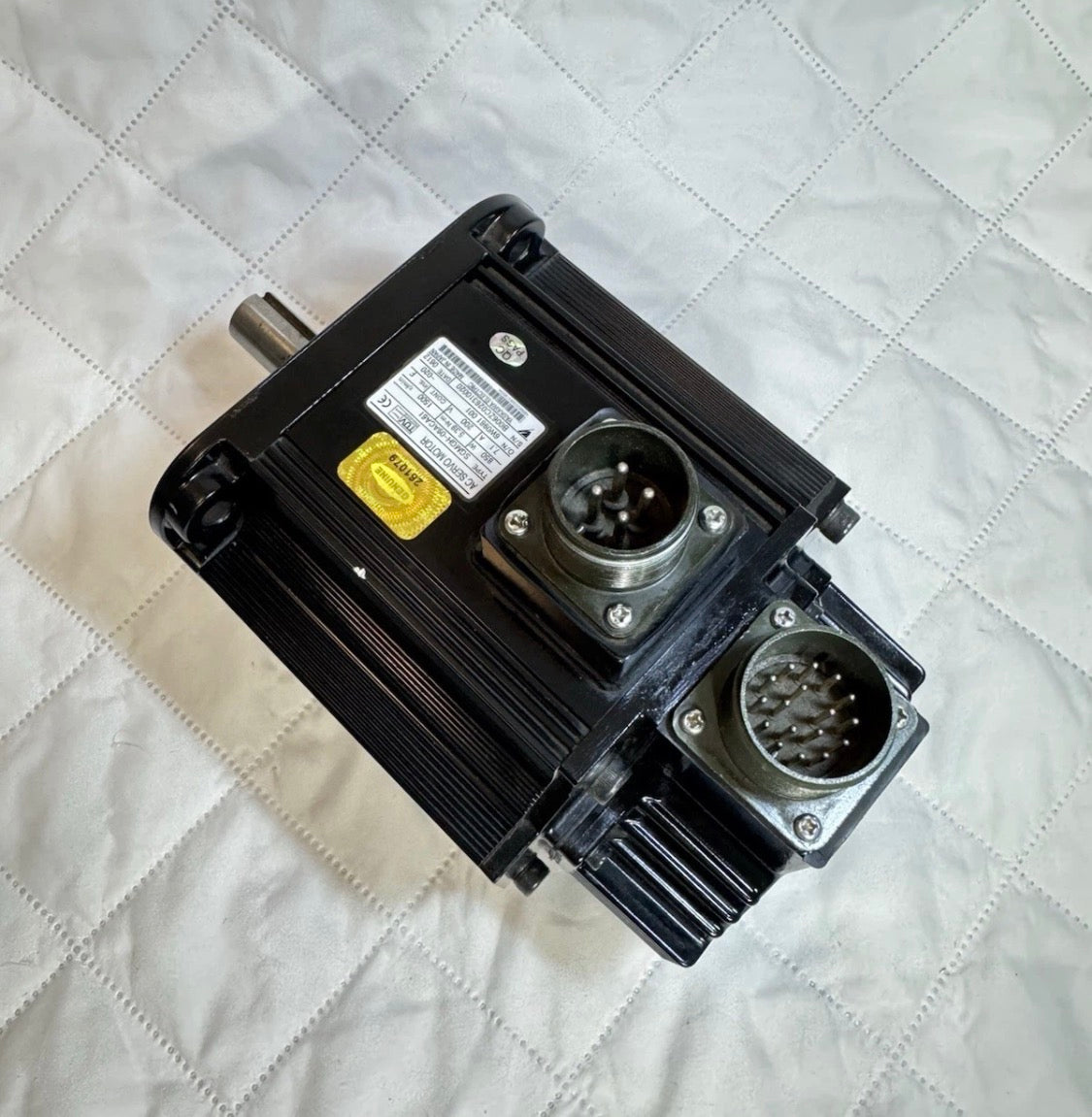 Yaskawa AC Servo Motor For CNC Machine SGMGH-09ACA61 SGMGH09ACA Quality Always