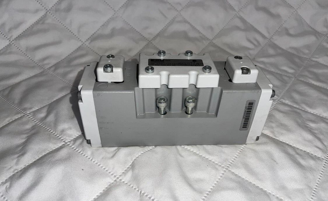 PARKER Single SOLENOID Pring AIR RET 2 POS H2EWXBBL53D 120V 145 Psi