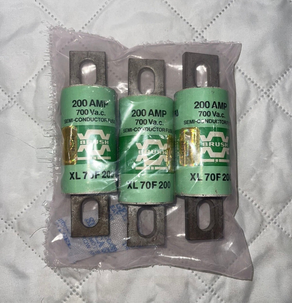 Kit 3 pcs Brush XL70F200 New No Box Lot Of 3 200A 700V Semi Conductor Fuses A76