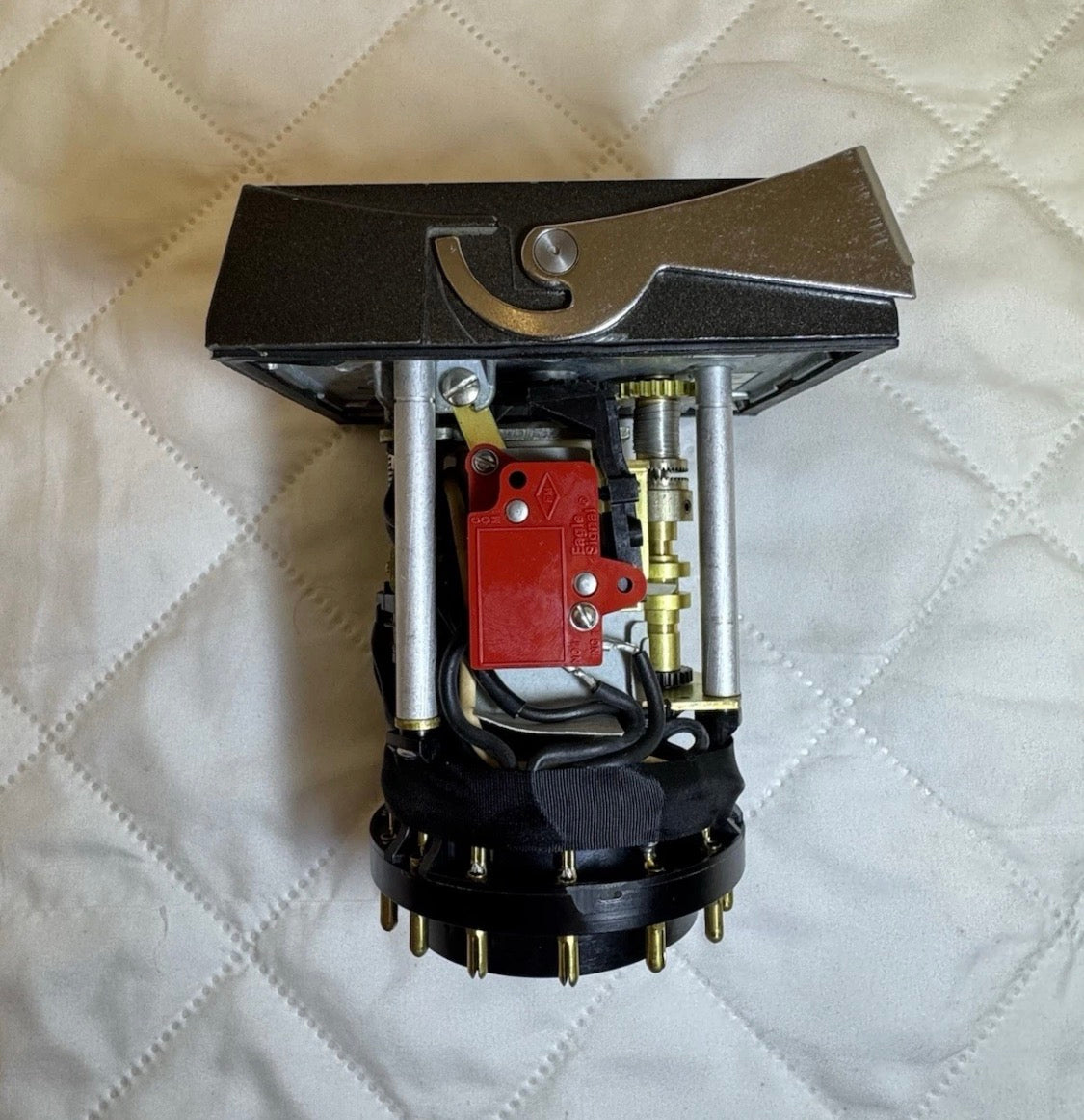 EAGLE SIGNAL CONTROLS TIMERS HZ171A6 UNMP Time Range 0/12 Seconds 120 Vac