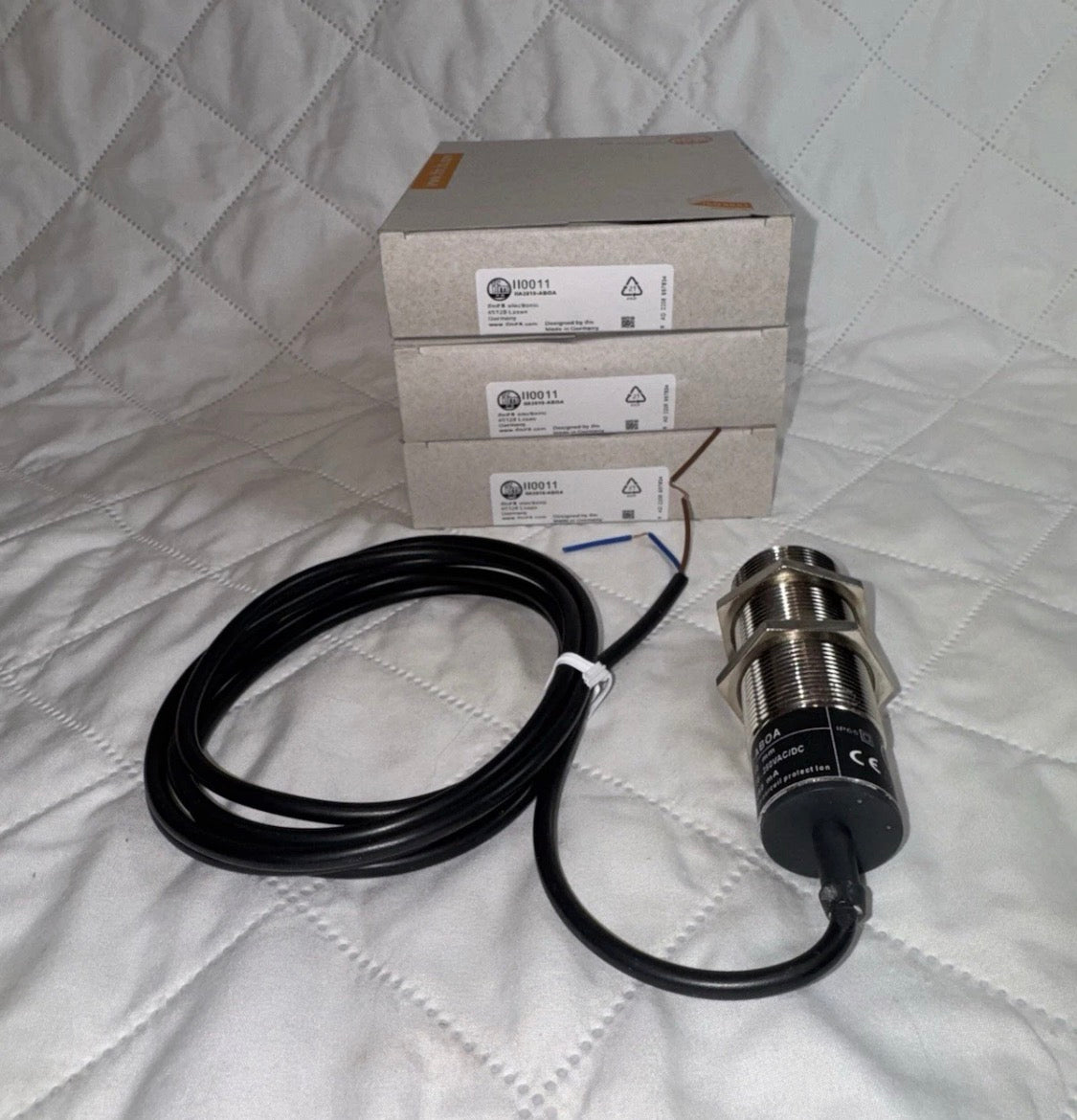 IFM EFECTOR Sensor Inductive II0011 IIA0011-ABOA SL -100AKRT 20-250VAC/DC 10mm
