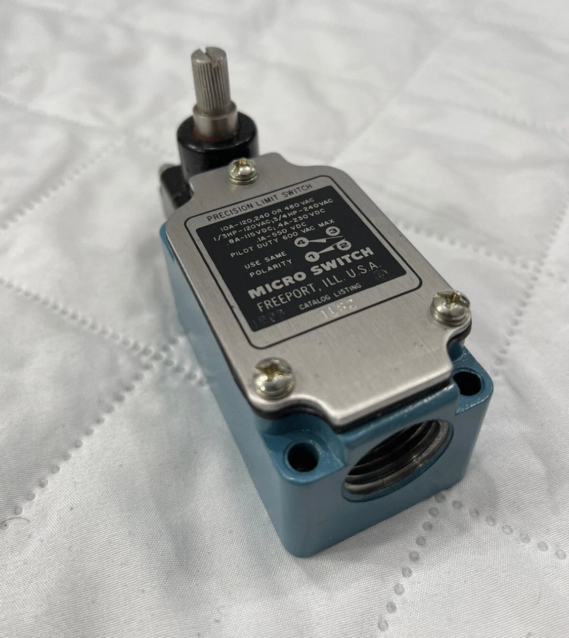 HONEYWELL MICRO SWITCH 1LS2 Enclosed Limit Switch,Snap Action micro switch