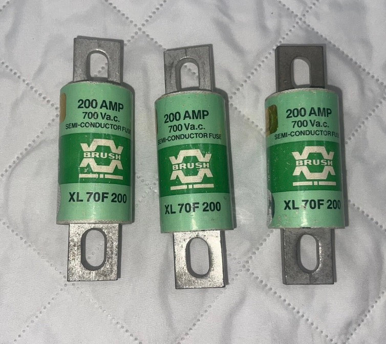 Brush XL70F200 Lot Of 3 200A 700V Semi Conductor Fuses XL 70F200