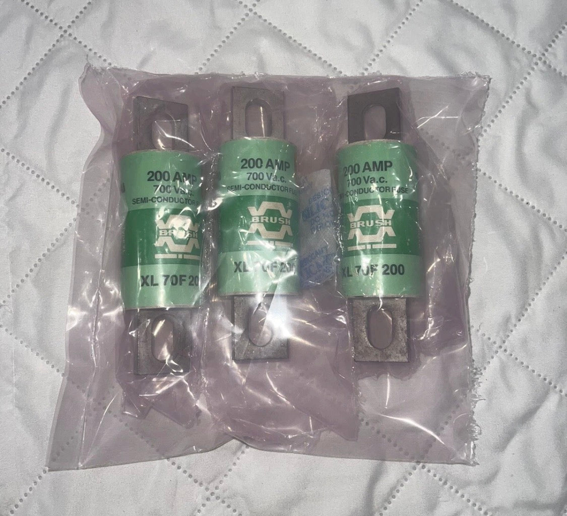 Brush XL70F200 Lot Of 3 200A 700V Semi Conductor Fuses XL 70F200