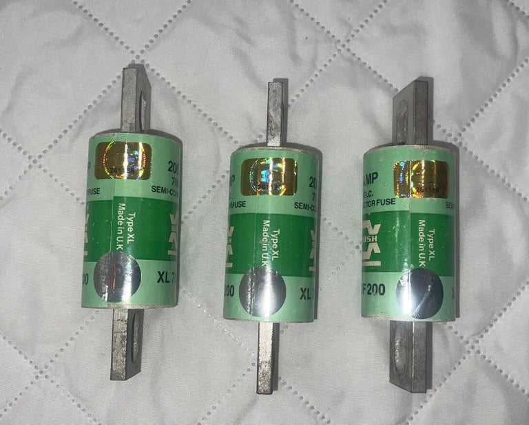 Brush XL70F200 Lot Of 3 200A 700V Semi Conductor Fuses XL 70F200