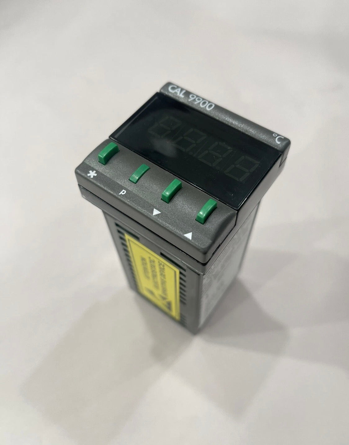 NEW CAL CONTROLS 99102C TEMPERATURE CONTROLLER CAL 9900  230 vac 1108755 190 005