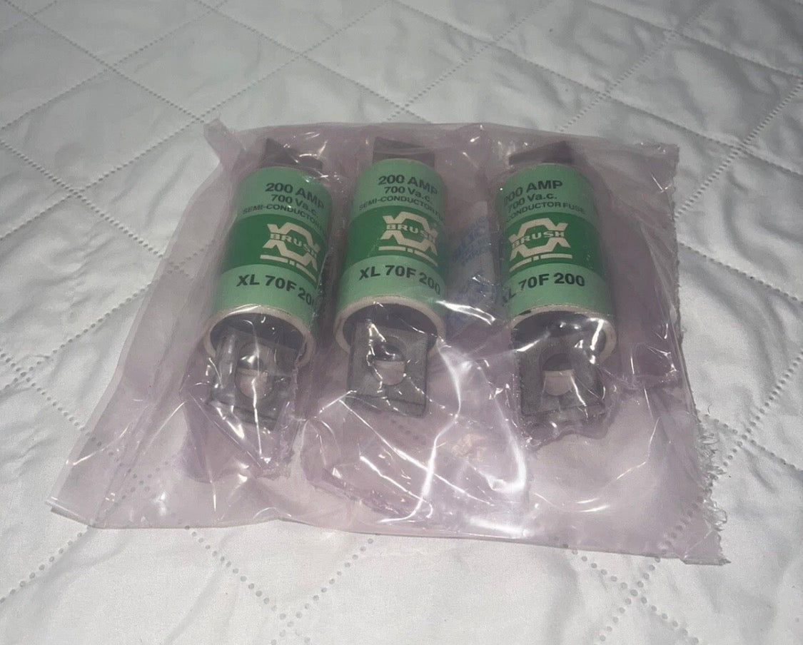 Brush XL70F200 Lot Of 3 200A 700V Semi Conductor Fuses XL 70F200