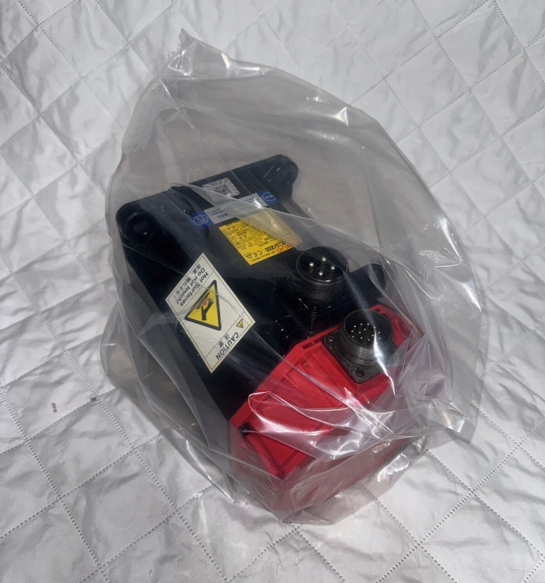 Fanuc A06B-0141-B075 AC MOTOR AC12/2000 1.0 Kw 2.5 A 257V B-65142E