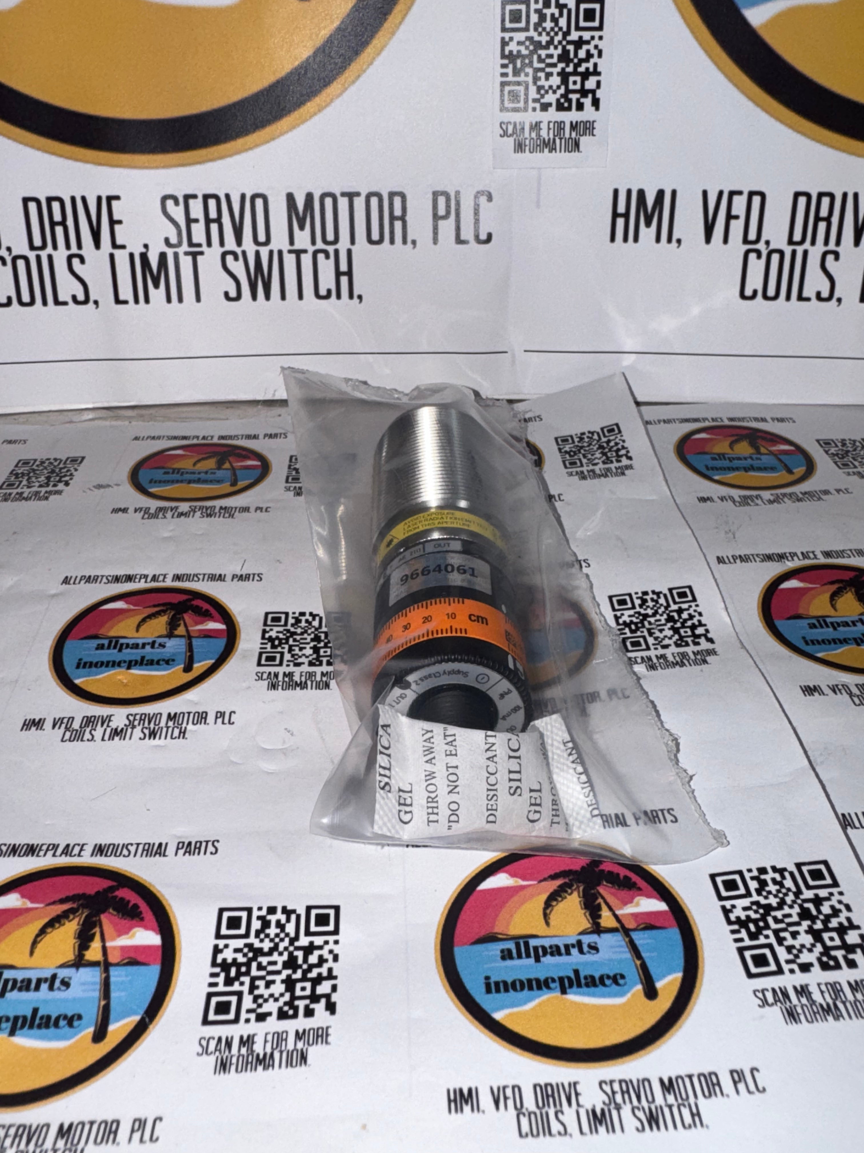 EFECTOR IFM OID201 Photoelectric Distance Sensor 10.30 VDC OIDLCPKG/US GERMANY